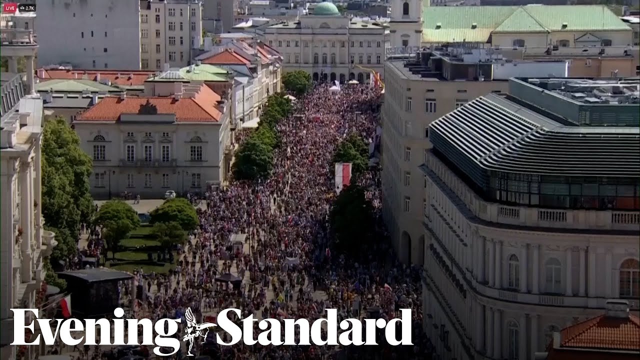Poland opposition party leads anti-government march