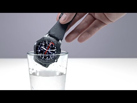 Samsung Gear S3 Hands On + Liquid Test - UCsTcErHg8oDvUnTzoqsYeNw