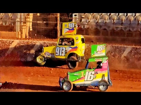 Baypark Speedway - Ministocks - 30/12/24 - dirt track racing video image