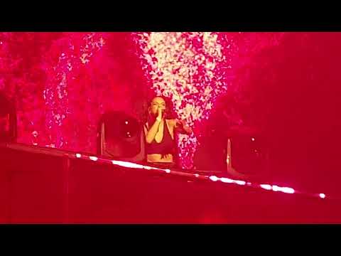 Nina Chuba - Fieber (Live) (The Hall, Zurich Switzerland, 04/05/2024)