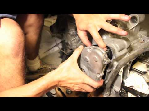 Part 14 - 1 - Suzuki Burgman 650 Removal of engine parts - UCTs-d2DgyuJVRICivxe2Ktg