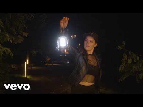 Anstandslos & Durchgeknallt - Mann im Mond (Official Video) ft. HARRY