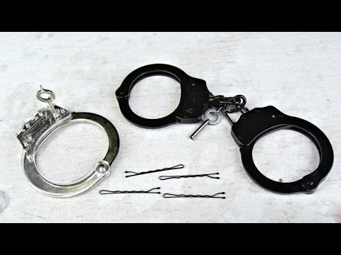 How to Pick Handcuffs with a Bobby Pin - Survival Hack - UCe_vXdMrHHseZ_esYUskSBw