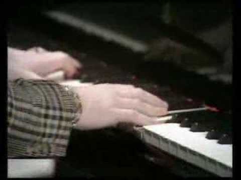 Elton John - Sorry Seems To Be The Hardest Word