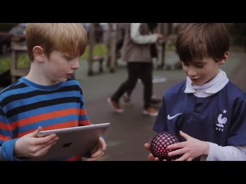 Crave - Hackaball brings the iPad to the playground, Ep. 194 - UCOmcA3f_RrH6b9NmcNa4tdg