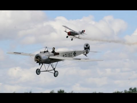 GIANT 1:2,5 SCALE RC FOKKER E.1 EINDECKER - GERHARD AT LMA RAF ELVINGTON - 2014 - UCMQ5IpqQ9PoRKKJI2HkUxEw