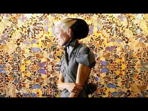 Daphne Guinness gives an tour of her New York City apartment - The New Yorker - UCsD-Qms-AkXDrsU962OicLw