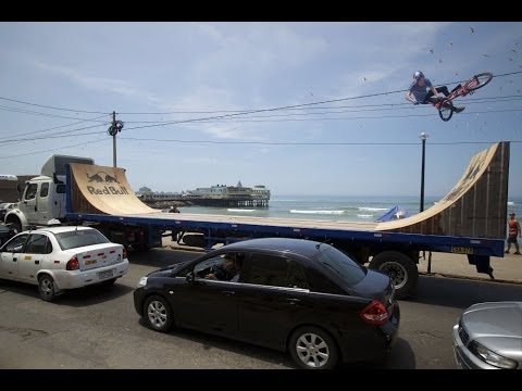 BMX ramp riding on a moving trailer - Daniel Dhers in Peru - UCblfuW_4rakIf2h6aqANefA