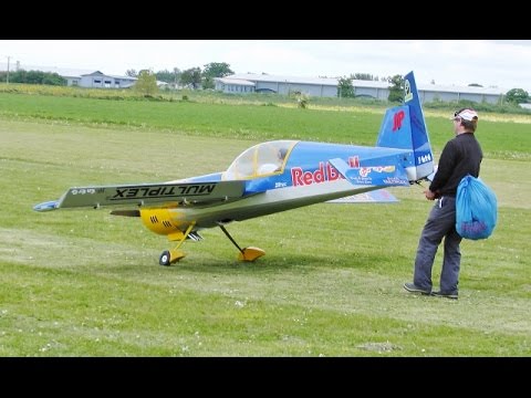 GIANT 55% SCALE RC PILOT YAK 54 3D DISPLAY - STEVE CARR AT LMA MODEL AIRCRAFT SHOW  ROUGHAM - 2015 - UCMQ5IpqQ9PoRKKJI2HkUxEw