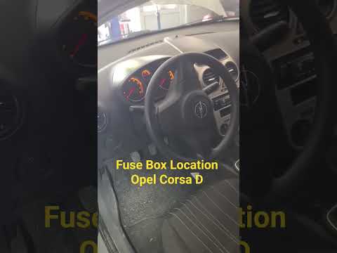 Wo befindet sich die Sicherungskiste des Opel Corsa D Motors?