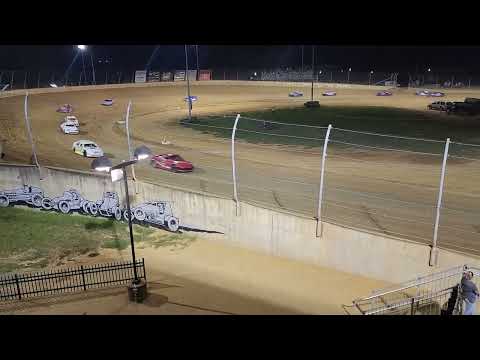 Lawrenceburg Speedway Hornet Feature Race [8/17/24] - dirt track racing video image