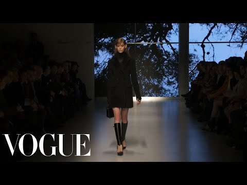 Salvatore Ferragamo Ready to Wear Fall 2013 Vogue Fashion Week Runway Show - UCRXiA3h1no_PFkb1JCP0yMA