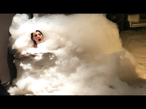 DON'T PUT A BATH BOMB IN A JET TUB - UCpB959t8iPrxQWj7G6n0ctQ