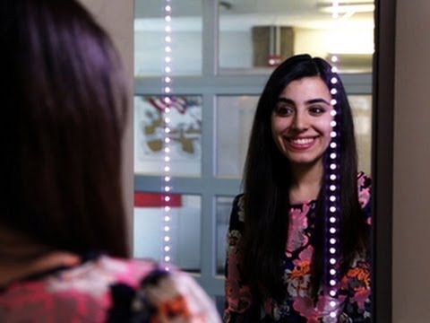 Crave - Take better selfies with the S.E.L.F.I.E. mirror, Ep. 155 - UCOmcA3f_RrH6b9NmcNa4tdg