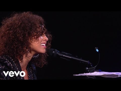 Alicia Keys - Blackbird (Piano & I: AOL Sessions +1) - UCETZ7r1_8C1DNFDO-7UXwqw
