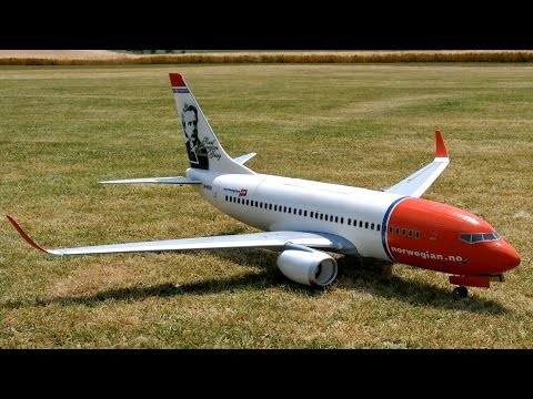 BOEING 737-800 RC EDF EPO SCALE AIRLINER MODEL DEMO FLIGHT / RC Airshow Airliner Meeting 2015 - UCH6AYUbtonG7OTskda1_slQ