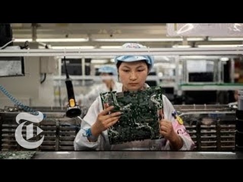 The iEconomy: Factory Upgrade - Apple News 2012 | The New York Times - UCqnbDFdCpuN8CMEg0VuEBqA