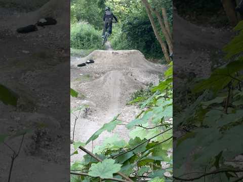 feeling the improvement.. #mtb #bigjumps #mountainbikes #steezy #bikes #jumps #goviral #bikes