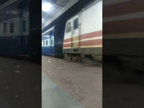 Chup Chup rail Chali Babla se Allahabad