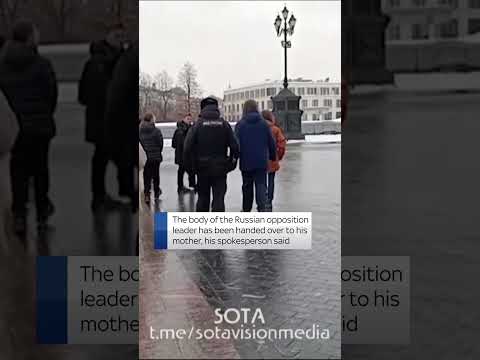 Russian police check IDs of Navalny mourners