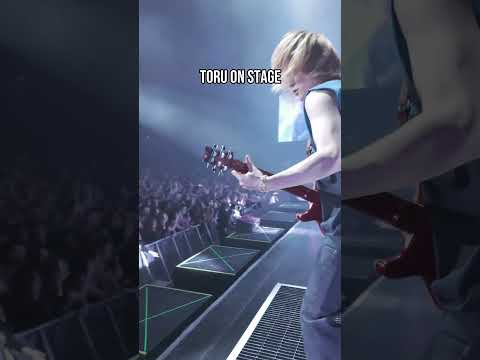 The duality of Toru. Wild on stage, soft in spirit. #ONEOKROCK #ToruOneOkRock #DetoxTour #concert