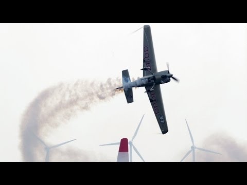 The fastest motor sport on the planet is BACK! - Red Bull Air Race 2014 - UCblfuW_4rakIf2h6aqANefA