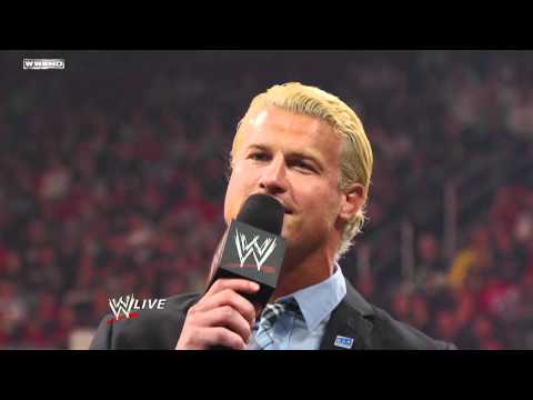 Raw - Raw Guest star Hugh Jackman is confronted by Dolph Ziggler & Vickie Guerrero - UCJ5v_MCY6GNUBTO8-D3XoAg