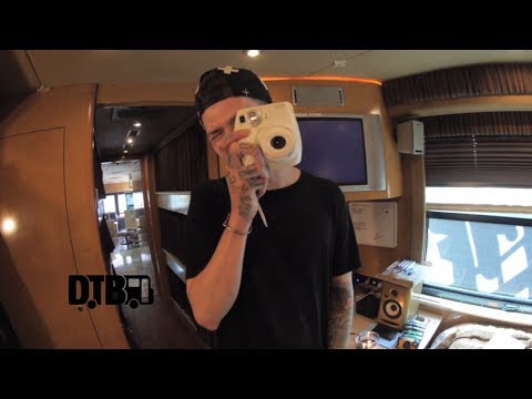 T. Mills - BUS INVADERS Ep. 615 - UCybDimFZ3eoUQxSArdqCe9g