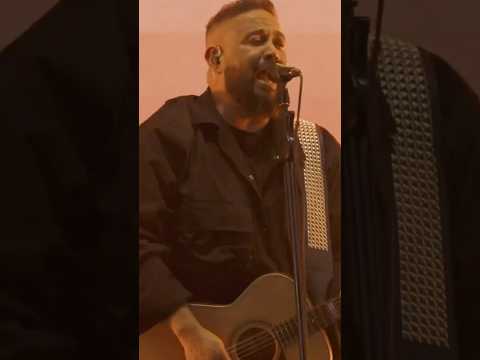 Só um nome carrega tudo isso: Jesus.