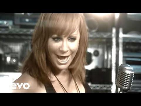 Reba McEntire - Turn On The Radio