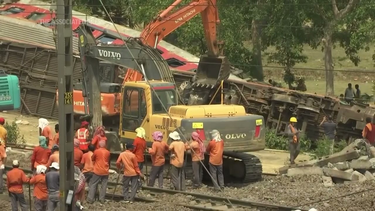 India train crash survivors describe ordeal