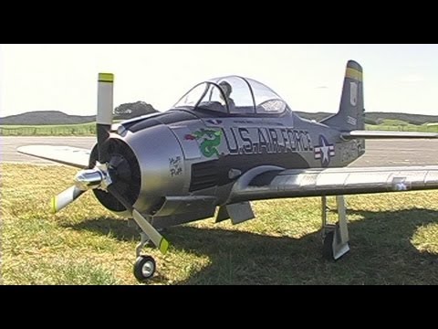 Barry flies his FMS T28 Trojan RC plane for the first time - UCQ2sg7vS7JkxKwtZuFZzn-g