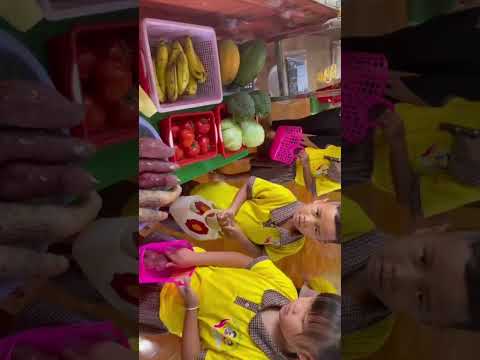 các bé đã tập làm quen với việc đi chợ #youtuber