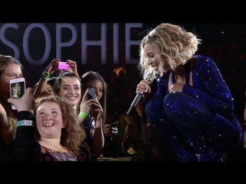 The Mrs. Carter Show: Beyoncé Sings to a Special Guest in Perth - UCuHzBCaKmtaLcRAOoazhCPA