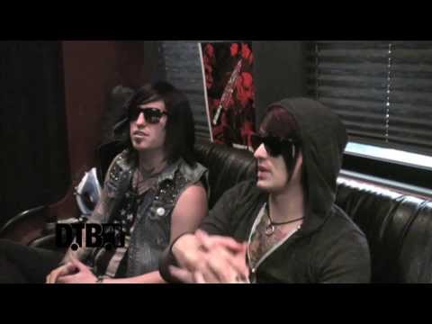 Escape The Fate / Craig Mabbitt / TJ Bell - CRAZY TOUR STORIES Ep. 18 - UCybDimFZ3eoUQxSArdqCe9g