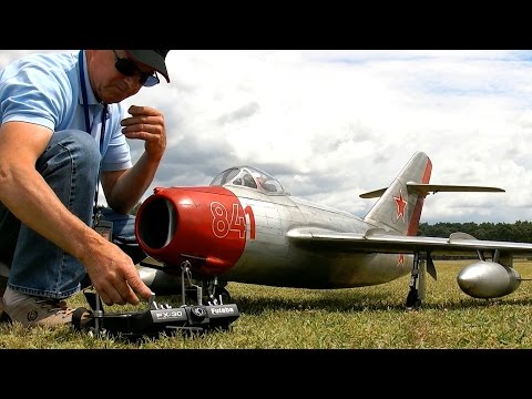 GIANT RC MIG-15 AMAZING DETAIL SCALE MODEL TURBINE JET DEMO FLIGHT / Damelang Germany 2016 - UCH6AYUbtonG7OTskda1_slQ