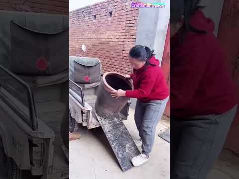 The technique for unloading ceramic vats safely