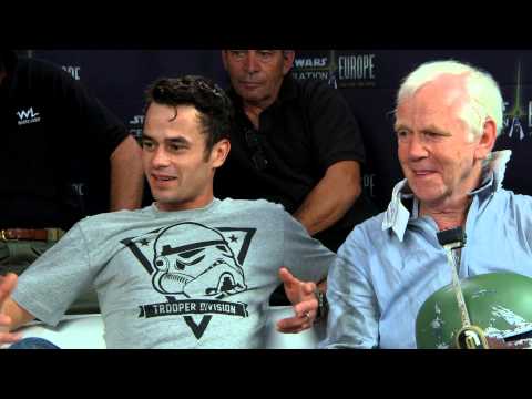 The Five Fetts Interview with Warwick Davis | Star Wars Celebration Europe - UCZGYJFUizSax-yElQaFDp5Q