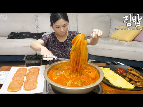 Real Mukbang:) The Most Comfort Korean Home Meal ☆ Pork Kimchi Stew, Sausage, Tteokgalbi