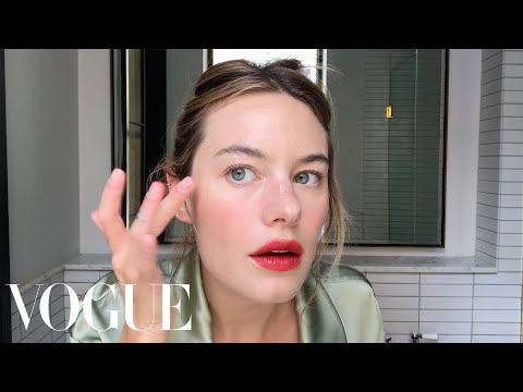 Camille Rowe’s Guide to Effortless French Girl Beauty | Beauty Secrets | Vogue - UCRXiA3h1no_PFkb1JCP0yMA