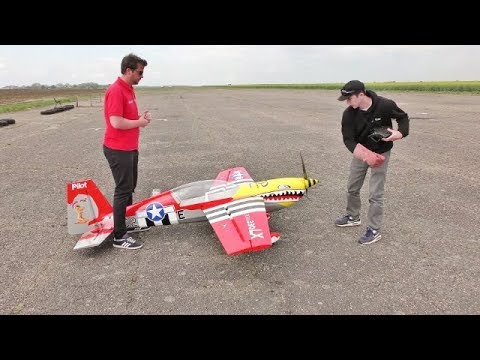 FREESTYLE MASTERS UK RC - DEANO COXON FLYING HIS PILOT EXTRA 330 LX GP 123CC - 2018 - UCMQ5IpqQ9PoRKKJI2HkUxEw