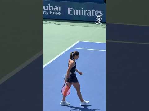 Emma Navarro outlasts Bencic in Dubai! #wta #tennis #navarro #win