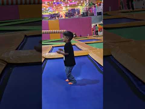 ladki pagal hai #baby #shocking #shortfeed #shorts #cute #trempoline #fypシ #viral