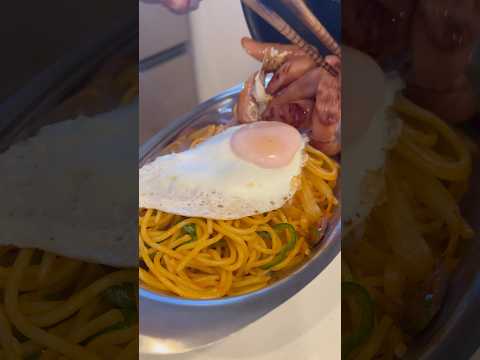 【単品でドカ食べたいナポリタン】キッチンの匂いが取れないと怒られる、妻のしもべ #とっくん #料理 #声真似 #自炊 #ナポリタン
