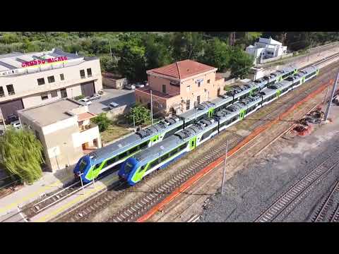 Een mix van Siciliaanse treinen vanuit de lucht | A mix of Sicilian trains from the air