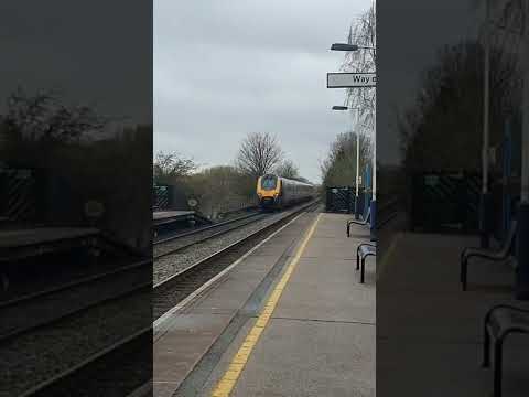 Class 221 passing Willington bound for Newcastle! #railway #train #voyager #class222