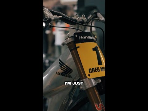 POV: You’re a true bike nerd looking at one of the most iconic mountain bikes in history! 🤩🚲
