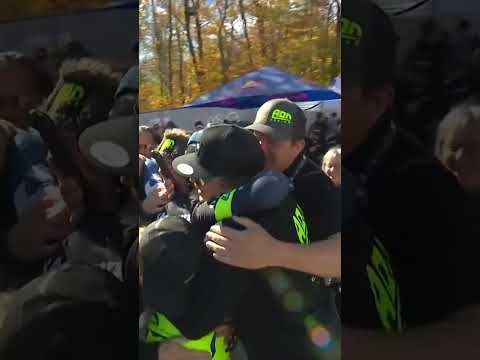 Monika Hrastnik is greeted by her Aon Racing team-mates as she completes final run of her career🥹