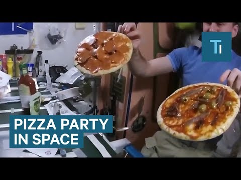 Astronauts Had A Pizza Party In Space - UCVLZmDKeT-mV4H3ToYXIFYg