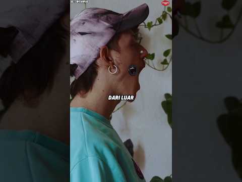 Cowok itu Bikin Semua Orang Mengira Penampilannya Nyata